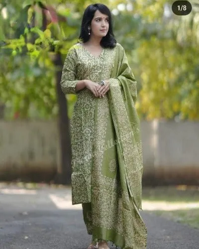 Green Cotton Printed Suit Set With Mulmul Dupatta
